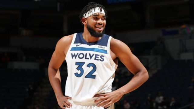 不勒斯第一 不勒斯第一